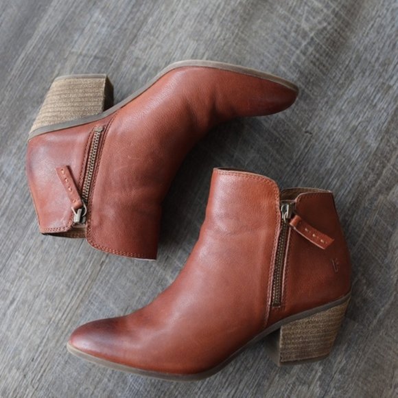 Frye Shoes - FRYE • Judith Cognac Leather Ankle Bootie Double Zip Block Heel 7.5